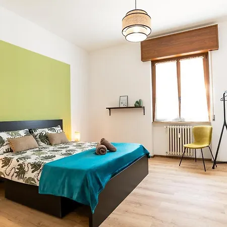 Apartamento Three Bedroom Flat Near Train Station Como