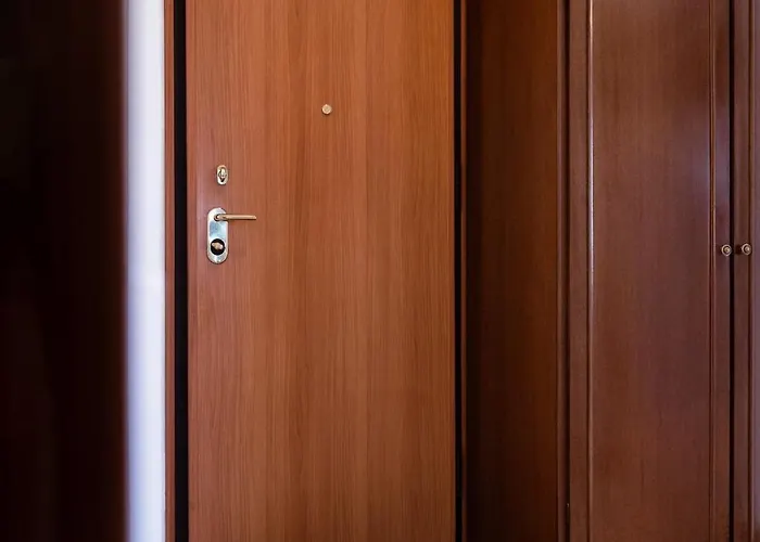 아파트 Three Bedroom Flat Near Train Station