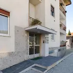 Three Bedroom Flat Near Train Station Appartement *
