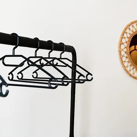 Apartment Three Bedroom Flat Near Train Station *