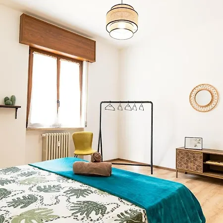 Appartement Three Bedroom Flat Near Train Station *