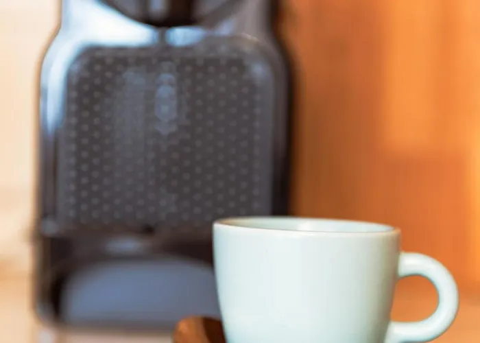 Three Bedroom Flat Near Train Station *