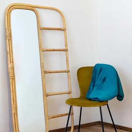 Διαμέρισμα Three Bedroom Flat Near Train Station